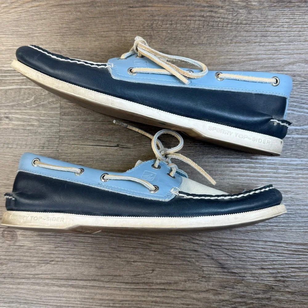 Sperry Men’s 2 Eyelet Boat Shoe, Navy, Cream, Light Blue, size 10